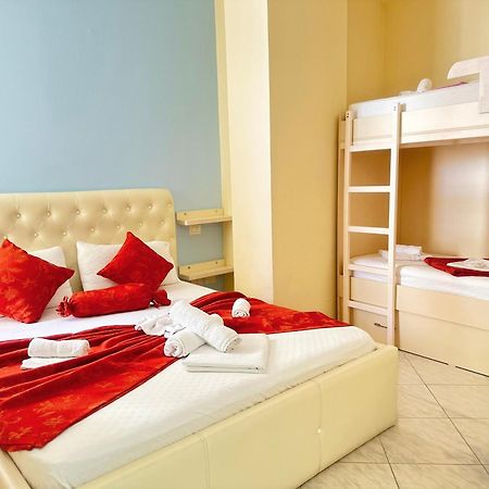 Hotel Garden Radhimë Eksteriør billede
