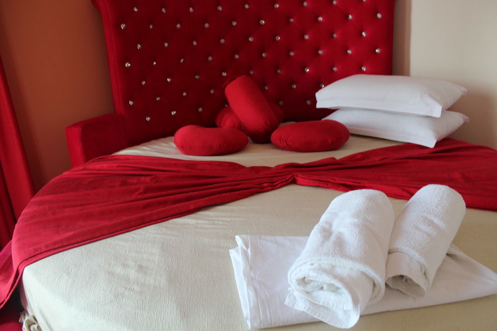 Hotel Garden Radhimë Eksteriør billede